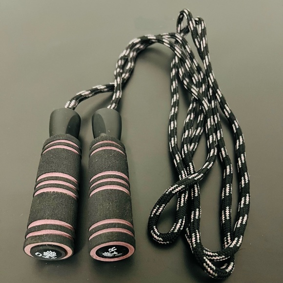 BRAND NEW Jump Rope - Picture 2 of 2